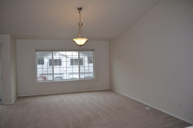Building Photo - 3 Bedroom East Anchorage Condo!