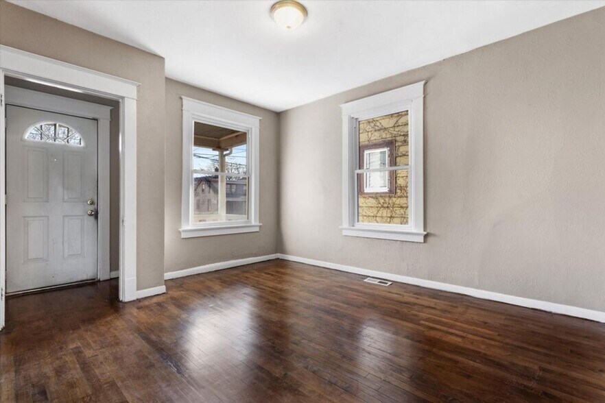 Building Photo - 4779 N 37th St