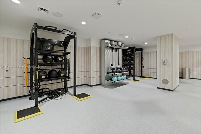 Building Photo - 101 Diplomat Pkwy