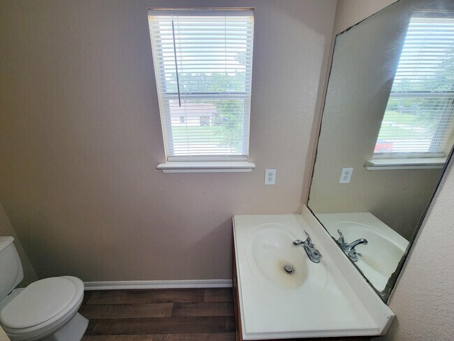 Building Photo - 8106 Arrington Forest Ln