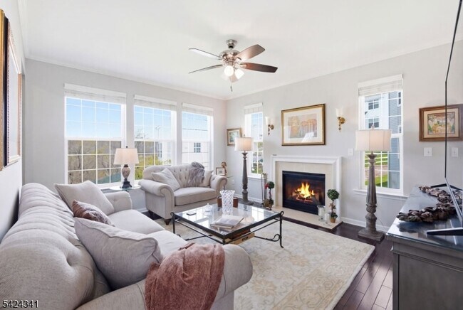 Building Photo - 263 Winding Hill Dr