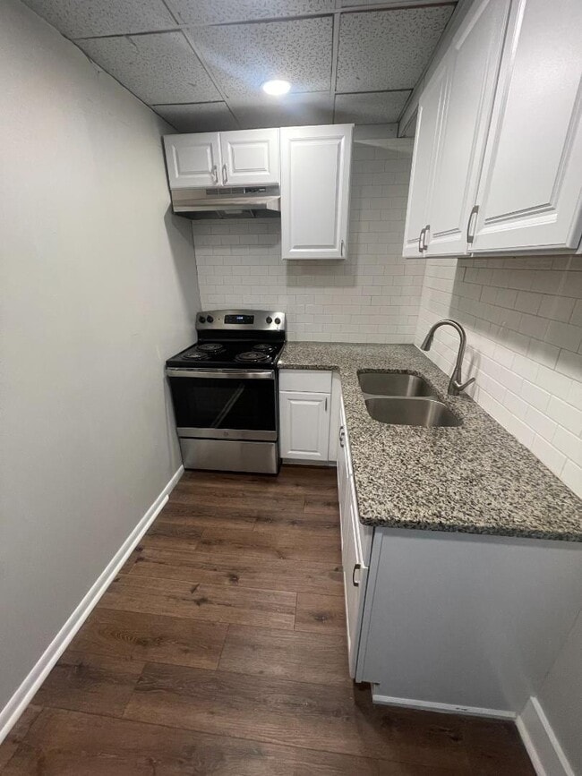 Building Photo - 2160 Glenwood Ave