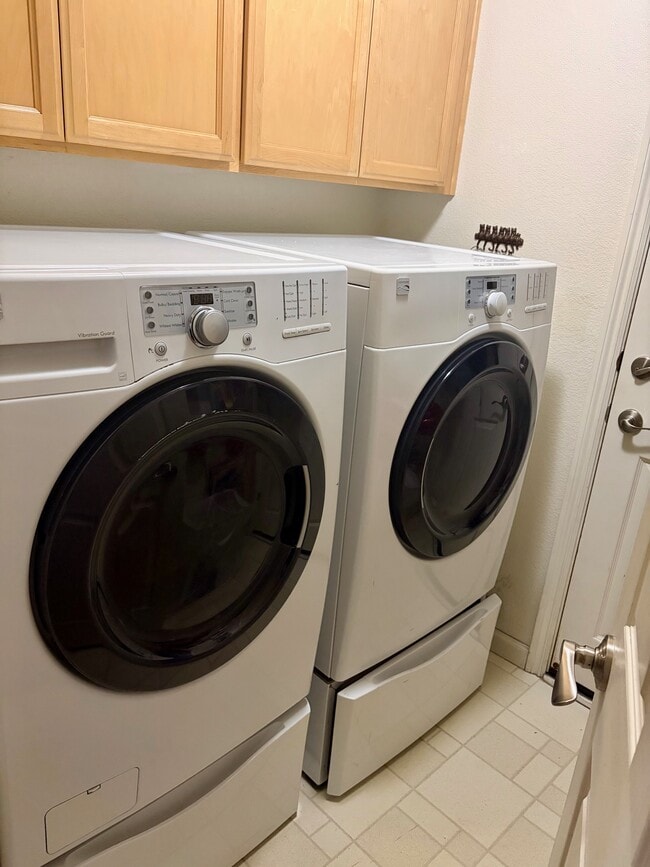 Building Photo - 5809 Chambertin Dr