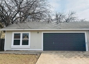 Building Photo - 11754 Spring Song Dr