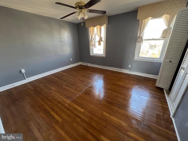Building Photo - 6738 Grovers Ave