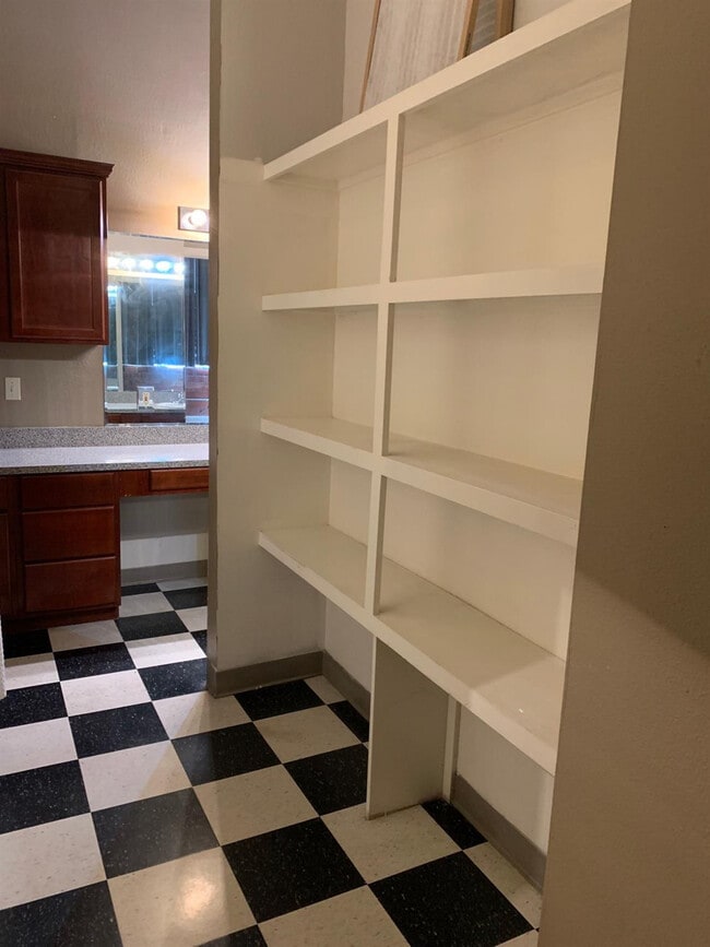 Building Photo - 1414 Texas Ave