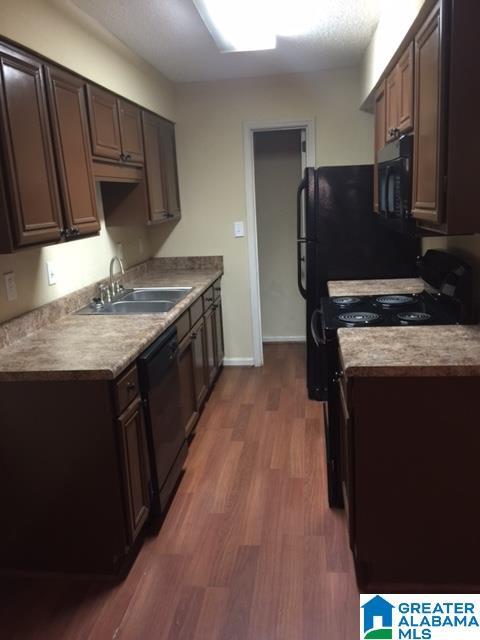 Building Photo - 1108 Chapel Creek Dr