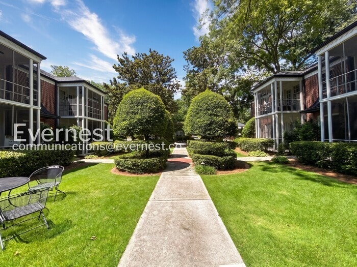 Building Photo - 55 Delmont Dr NE