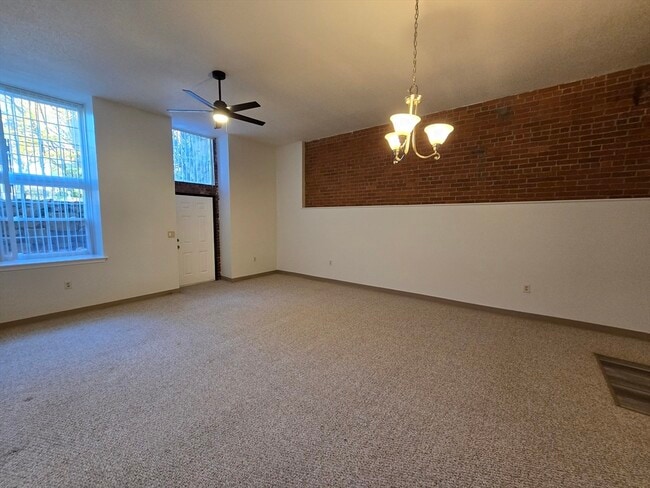 Building Photo - 147 Rawson Rd