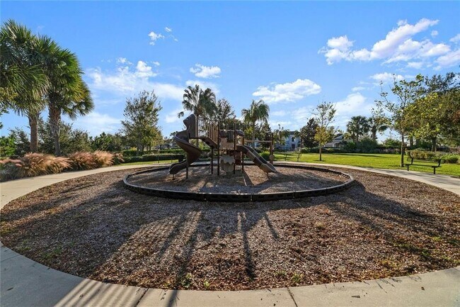 Building Photo - 5518 Thomas Square Dr