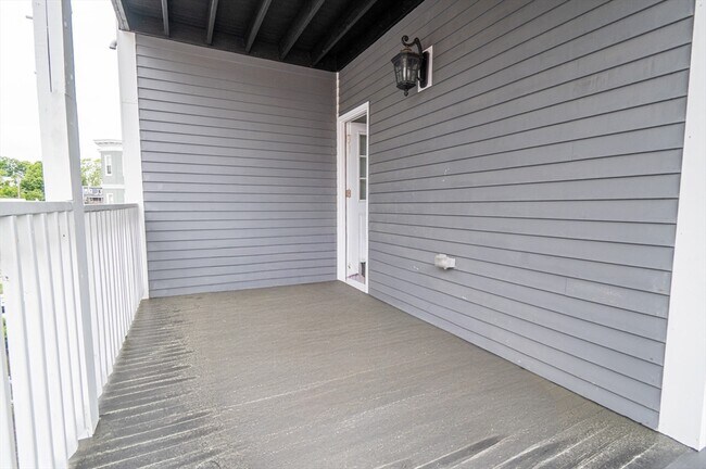 Building Photo - 110 Fuller St