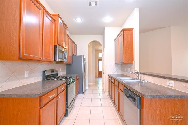 Building Photo - 2531 Marquette Trail