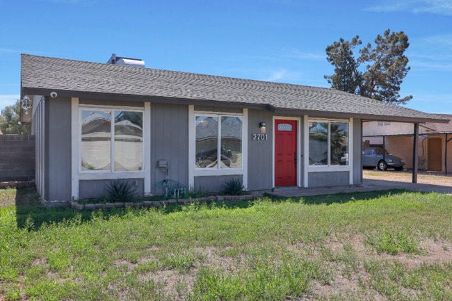 Building Photo - 2701 E Villa Rita Dr