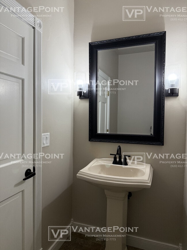 Building Photo - 3121 Squire Ct