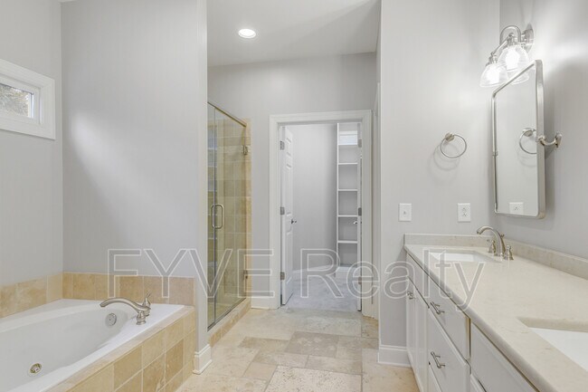 Building Photo - 1801A Shackleford Rd