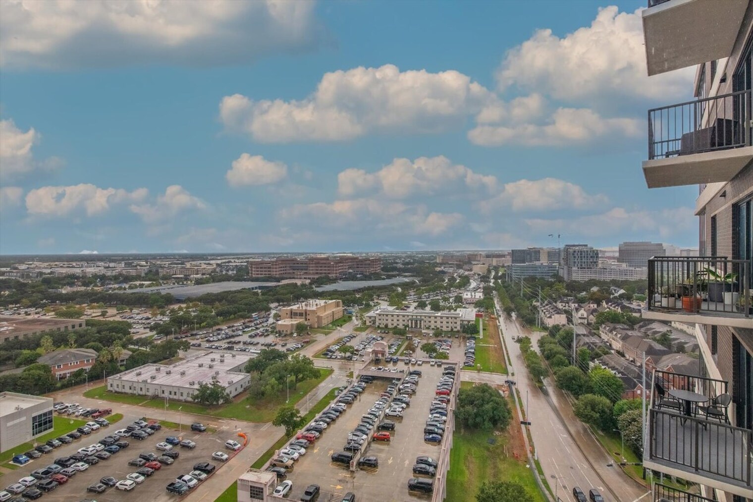 Building Photo - 2022 Holcombe Blvd