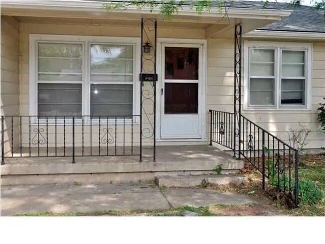 Building Photo - Lovely 3 Bed, 1 Bath!