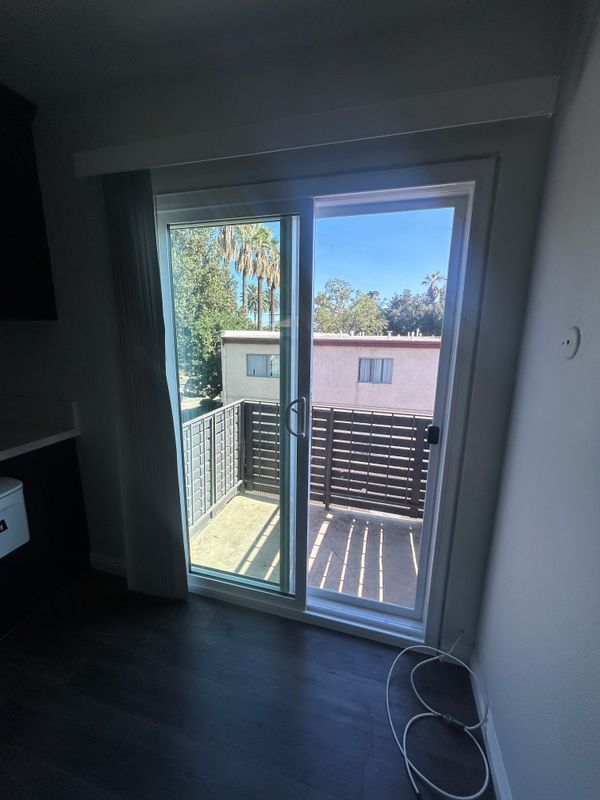 Building Photo - 1305 N Garfield Ave