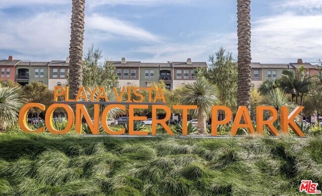 Building Photo - 13075 Pacific Promenade