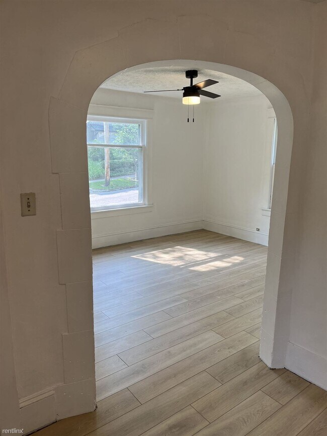 Building Photo - 3 br, 2 bath House - 215 Lindale Ave