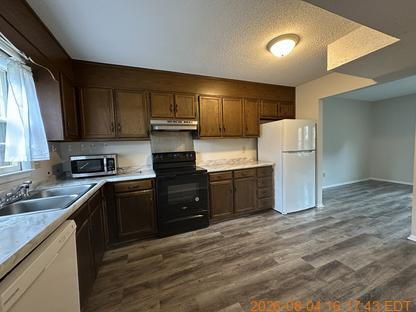 Building Photo - 109 Palace Cir