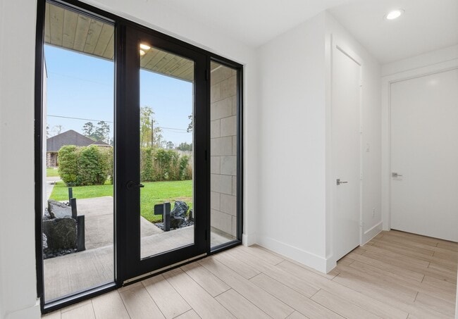 Building Photo - 1530 Primrose St