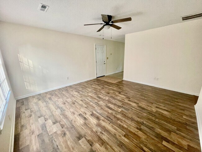 Building Photo - Must see ,This 3-bedroom, 1-bath home in Rock Hill South Carolina,