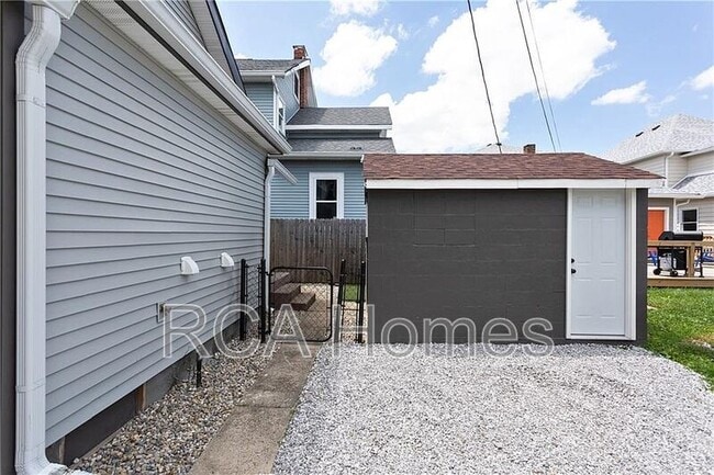 Building Photo - 1024 Orange St