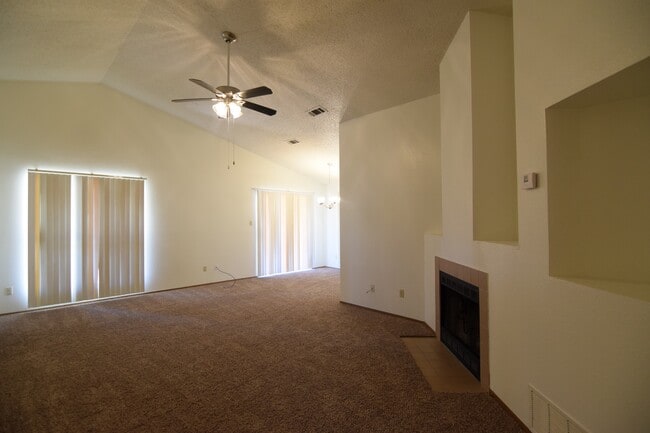 Building Photo - 3702 Valley Forge Dr