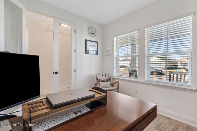 Building Photo - 100 Alston Dr