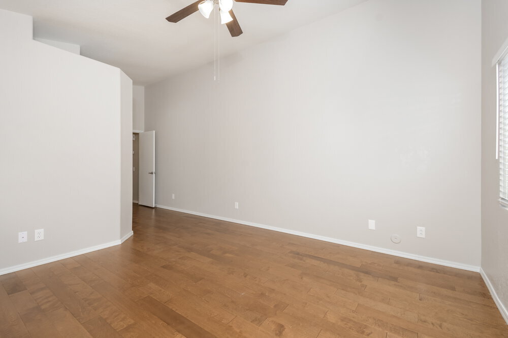 Building Photo - 8335 W Columbine Dr