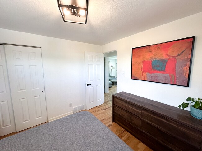 Main Level Bedroom 1 - 525 Perry St