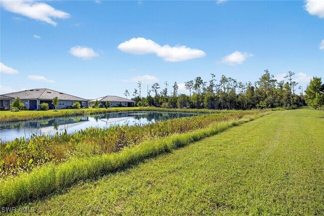 Building Photo - 10279 Bonavie Cove Dr