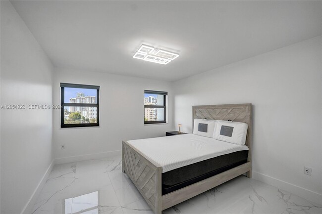 Building Photo - 1201 S Ocean Dr