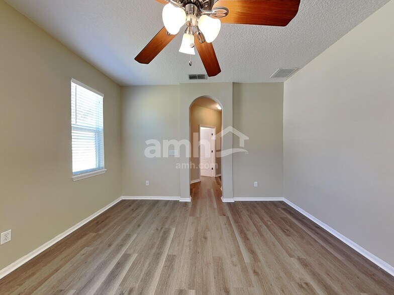 Building Photo - 508 Azalea Bloom Dr