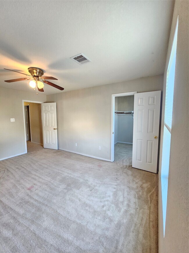 Building Photo - 11015 Walkup Way