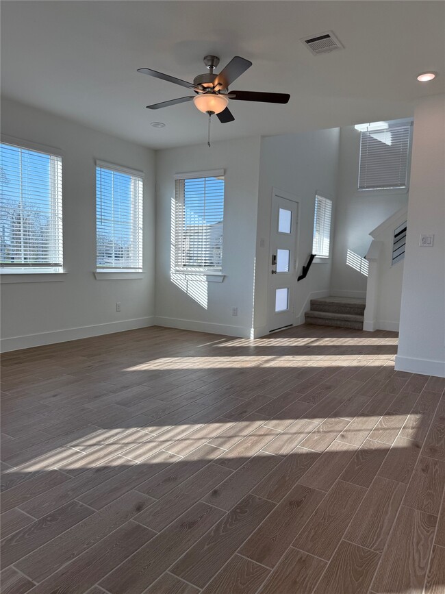 Building Photo - 1442 Shaded Rock Dr