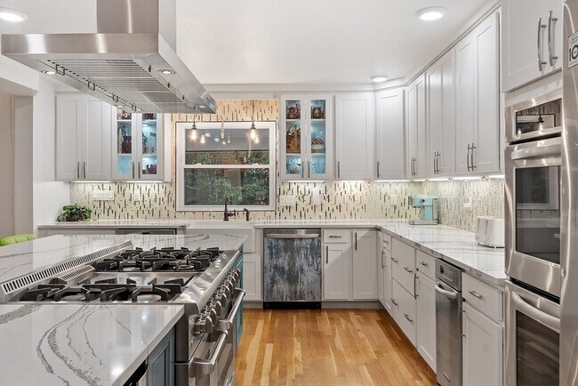 Building Photo - 34 Wildmeadow Rd