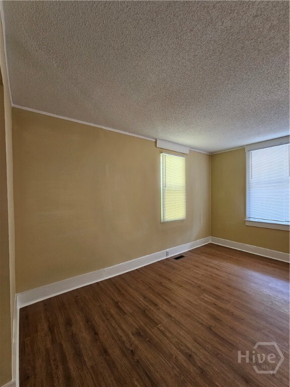 Building Photo - 714 W 38th St