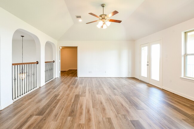 Building Photo - 1215 Redstone Glen Ln