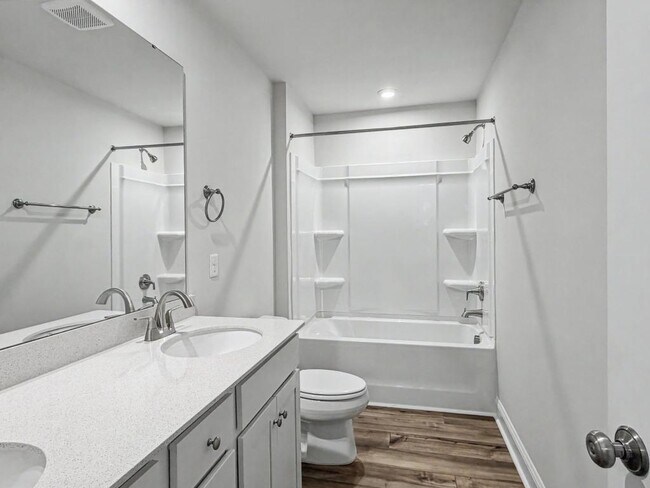 Building Photo - 7461 Linda Vis Ln