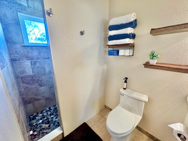 Building Photo - 5333 Longridge Ave