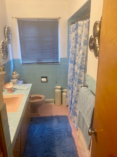 Building Photo - 1713 Shatto Ave