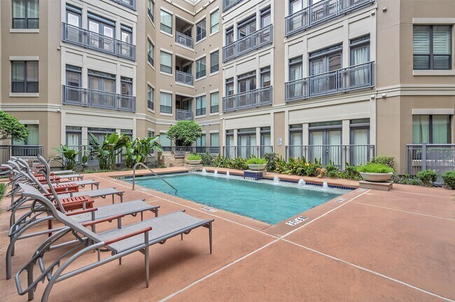 Building Photo - 1901 Post Oak Blvd