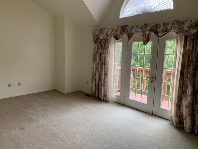 Building Photo - Welcome to River Woods!