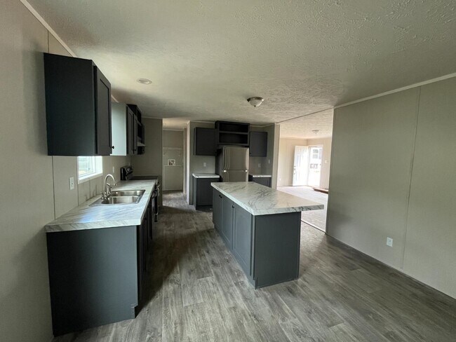 Building Photo - 307 Marcus crt