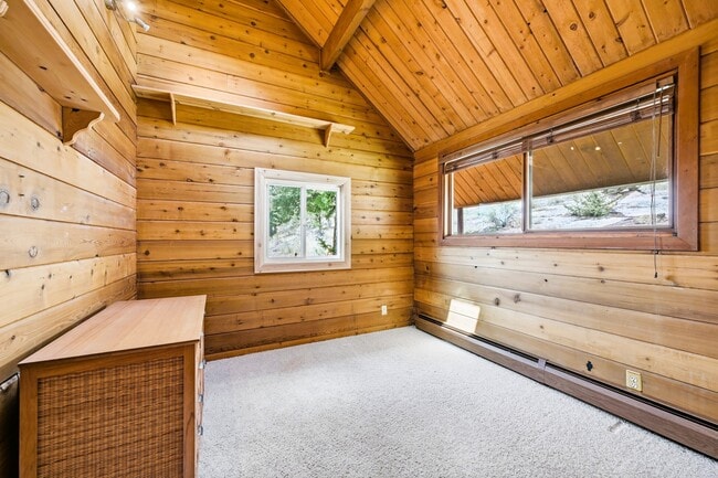 Building Photo - 6060 Kilimanjaro Dr