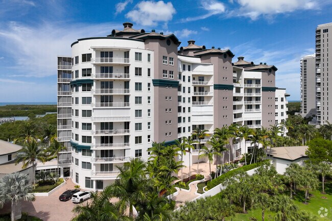 13665 Vanderbilt Dr Naples, FL 34110-6123 - Aqua