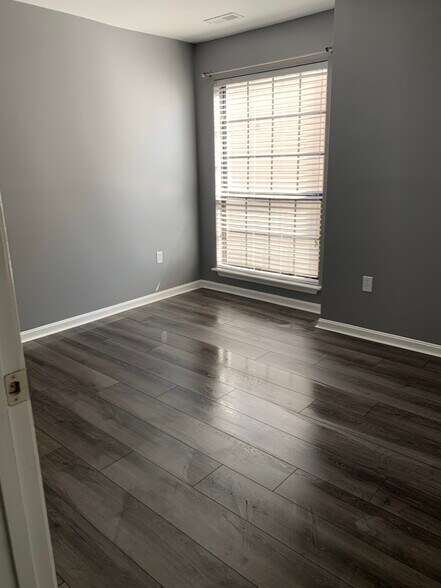 Guest Bedroom - 6910 Mary Caroline Cir