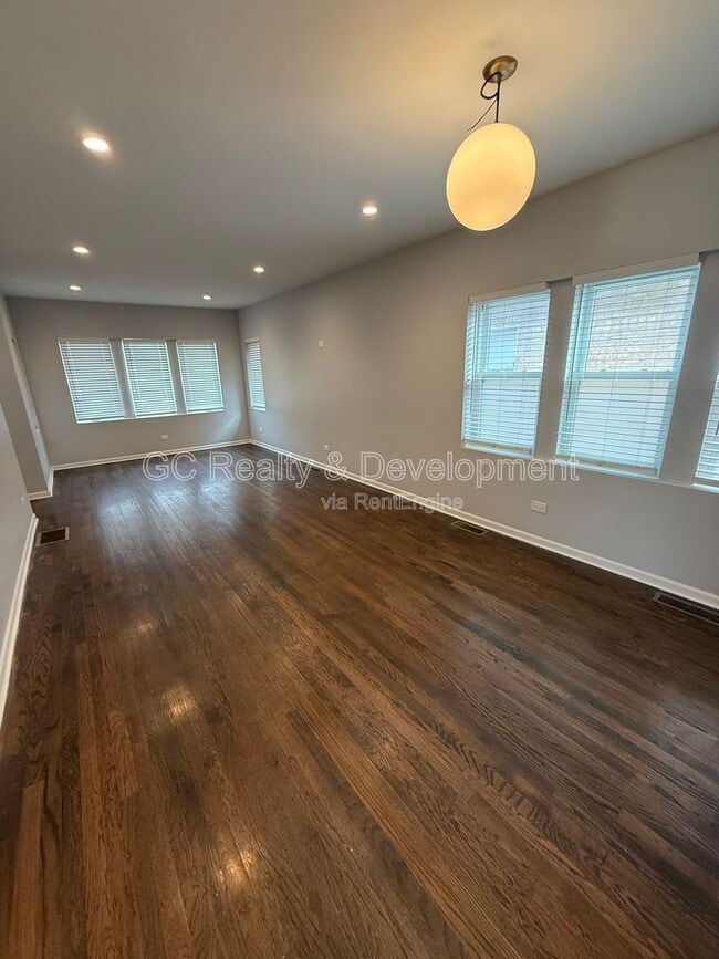 Building Photo - 2036 S 1st Ave